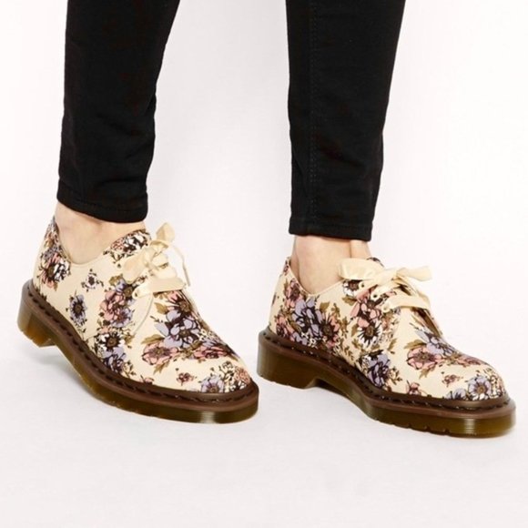 DR. MARTENS Lester Beige Wild Rose Floral Canvas Oxford - Picture 1 of 8